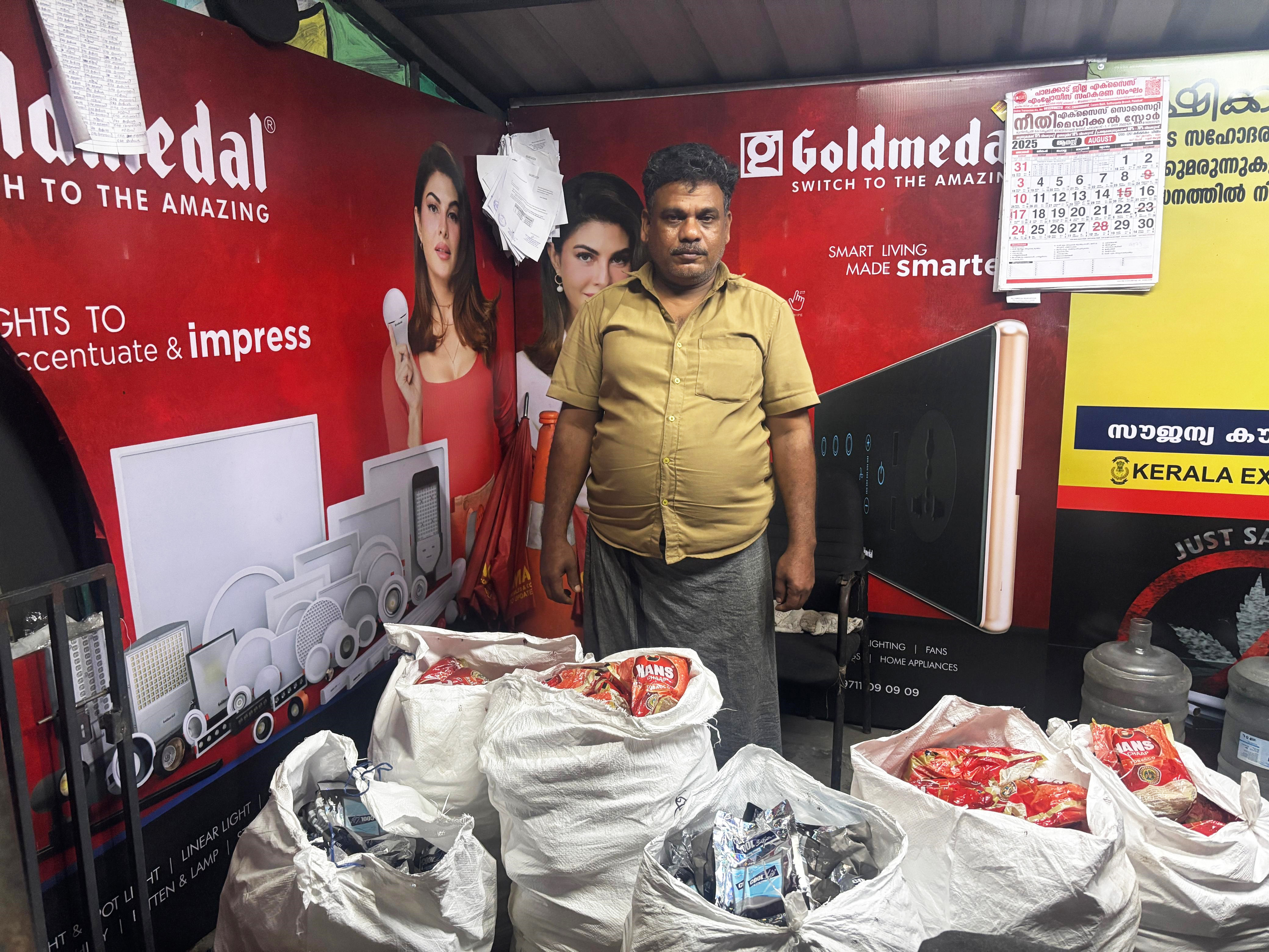 6675 പാക്കറ്റ് ഹാന്‍സ് അടക്കമുള്ള നിരോധിത പുകയില ഉത്പന്നങ്ങള്‍ മുത്തങ്ങയില്‍ എക്‌സൈസ് പിടികൂടി