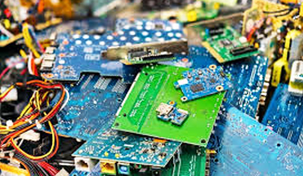 സംസ്ഥാനത്തെ ഇ-മാലിന്യ പ്രശ്‌നത്തിന് ശാസ്ത്രീയമായ പരിഹാരം പദ്ധതിയിലൂടെ ഇതുവരെ ശേഖരിച്ചത് 33,945 കിലോ മാലിന്യം