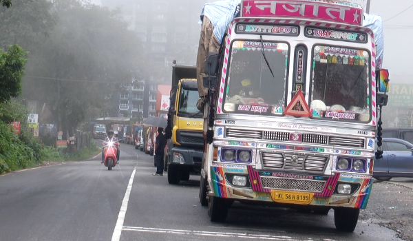 താമരശ്ശേരി ചുരത്തില്‍ മള്‍ട്ടിആക്സില്‍ വാഹനങ്ങള്‍ക്കും പ്രവേശനാനുമതി