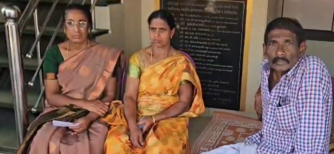 വായ്പാ തട്ടിപ്പിനിരയായി ജീവനൊടുക്കിയ രാജേന്ദ്രന്റെ ഭാര്യ അനിശ്ചിതകാല നിരാഹാര സമരം ആരംഭിച്ചു