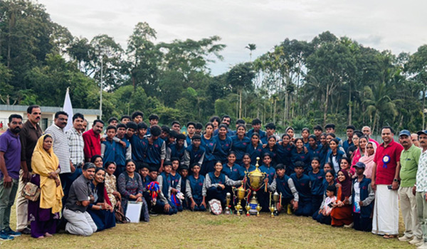 ബത്തേരി ഉപജില്ലാ കായിക മേളയില്‍ മീനങ്ങാടി ജിവിഎച്ച്എസ്എസ് ഓവറോള്‍ ചാമ്പ്യന്മാര്‍