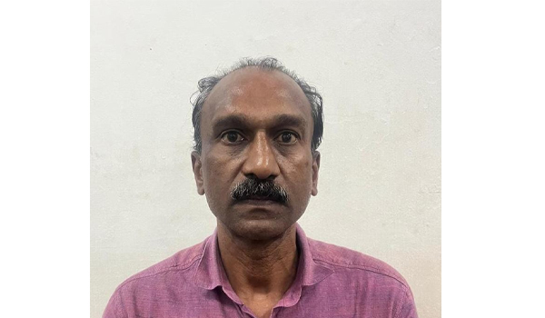 വീടുപണിക്ക് ലോണ്‍ ശരിയാക്കി നല്‍കാമെന്ന് വിശ്വസിപ്പിച്ച്  ഉരുള്‍പൊട്ടല്‍ ദുരന്തബാധിതയില്‍ നിന്ന് ലക്ഷങ്ങള്‍ തട്ടിയയാള്‍ അറസ്റ്റില്‍