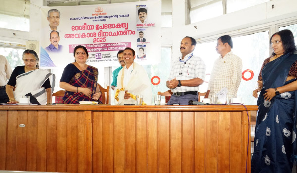 ഉപഭോക്തൃ കോടതിയില്‍ സ്വന്തമായി കേസ് വാദിച്ച് കെ എം എ നാസര്‍;