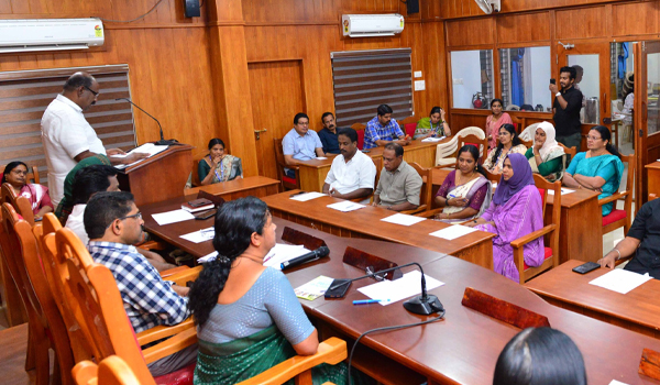 ഉത്പാദനക്ഷമതക്കും ഗ്രാമീണ തൊഴിൽ രംഗത്തിനും മുൻതൂക്കം: 82.54 കോടി രൂപ വകയിരുത്തി ജില്ലാ പഞ്ചായത്ത് ബജറ്റ് അവതരിപ്പിച്ചു